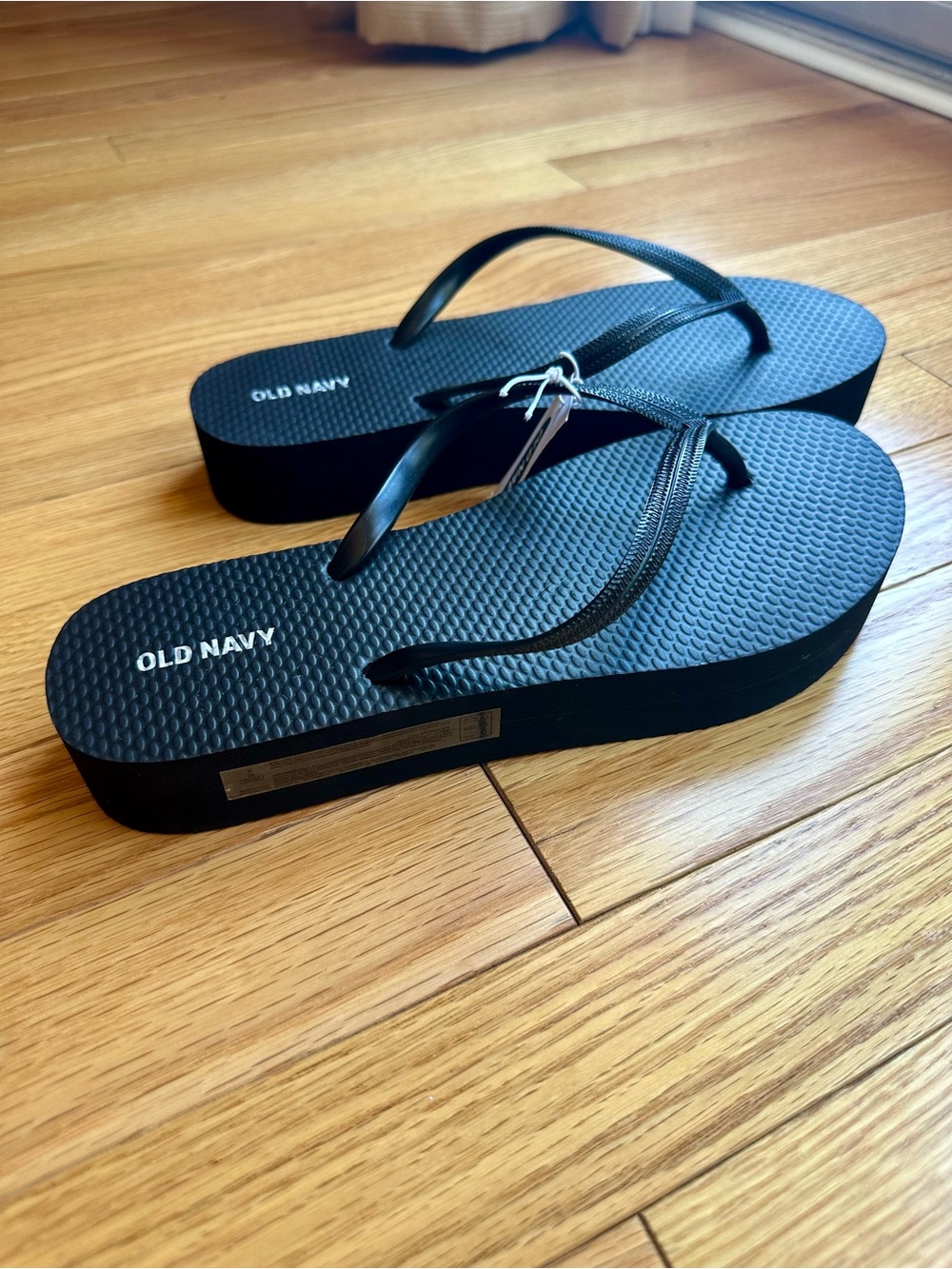 NWT Old Navy wedge/platform flip-flops